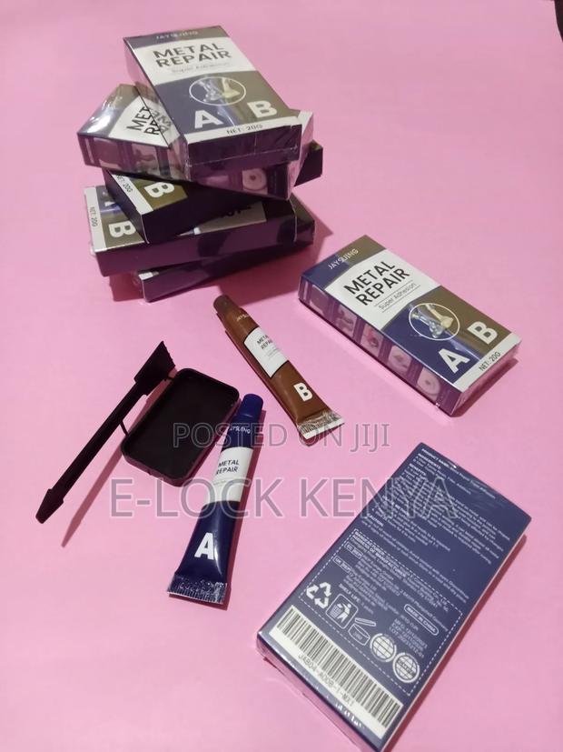 Stable Metal Bonding Glue - main view