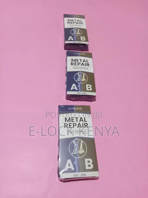 Non-Corrosive Metal Repair Glue - main view