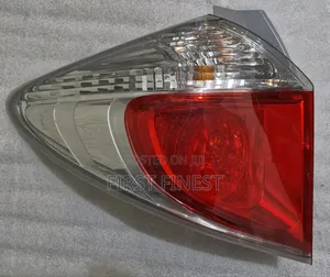 Ractis 2012 Half Red Backlights
