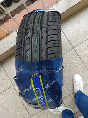 215/45 R17 Comforser Tyres