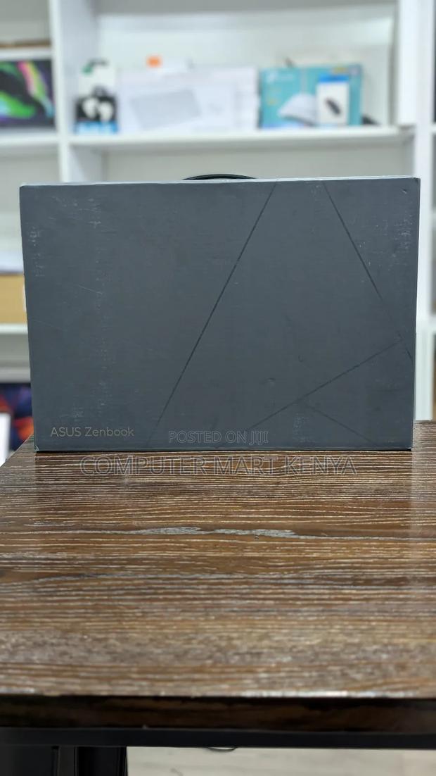 New Laptop Asus 16GB Intel Core I7 SSD 512GB