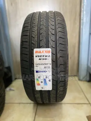 245/45r19 Maxxis