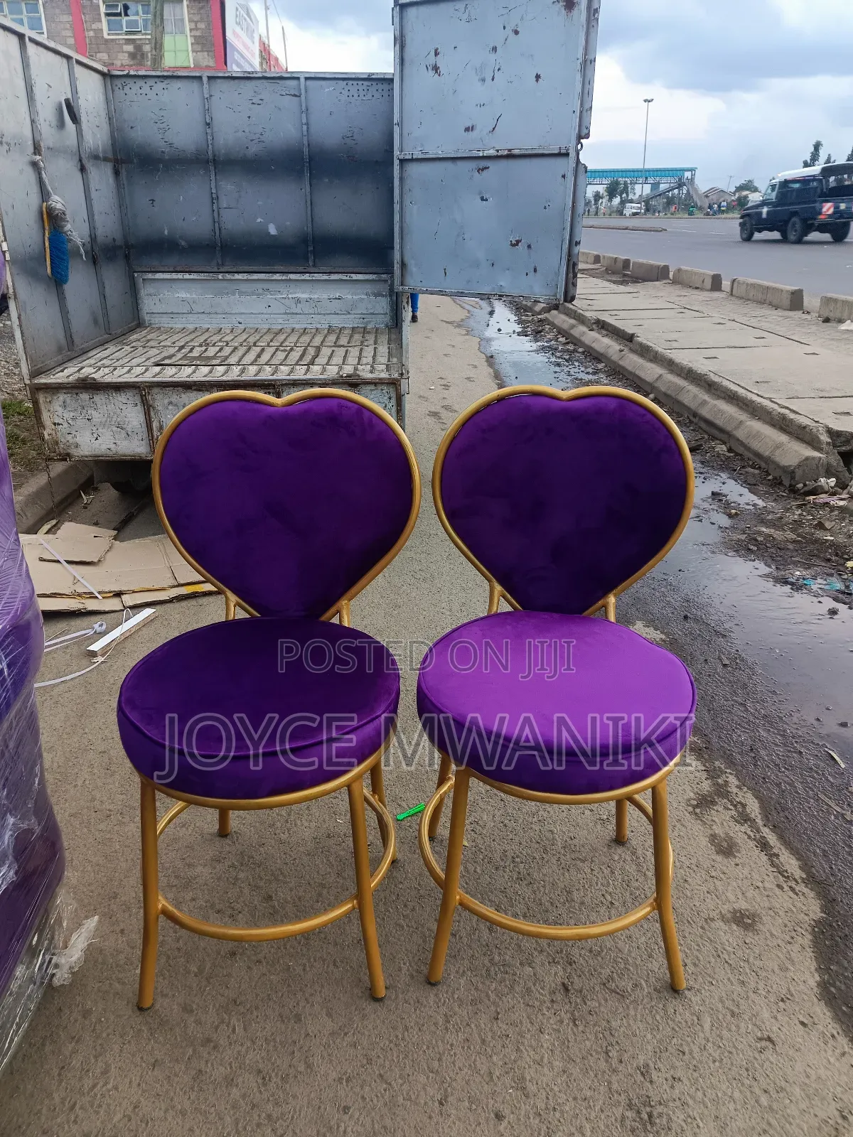 Manicure Love Seats, Purple Colour 