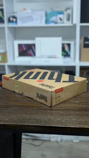 New Laptop Lenovo Thinkpad P14s 16GB Intel Core I7 SSD 512GB