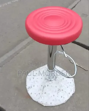 Red Labstool