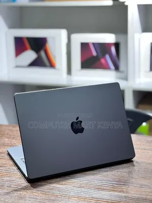 New Laptop Apple MacBook Pro 18GB Apple M3 SSD 512GB
