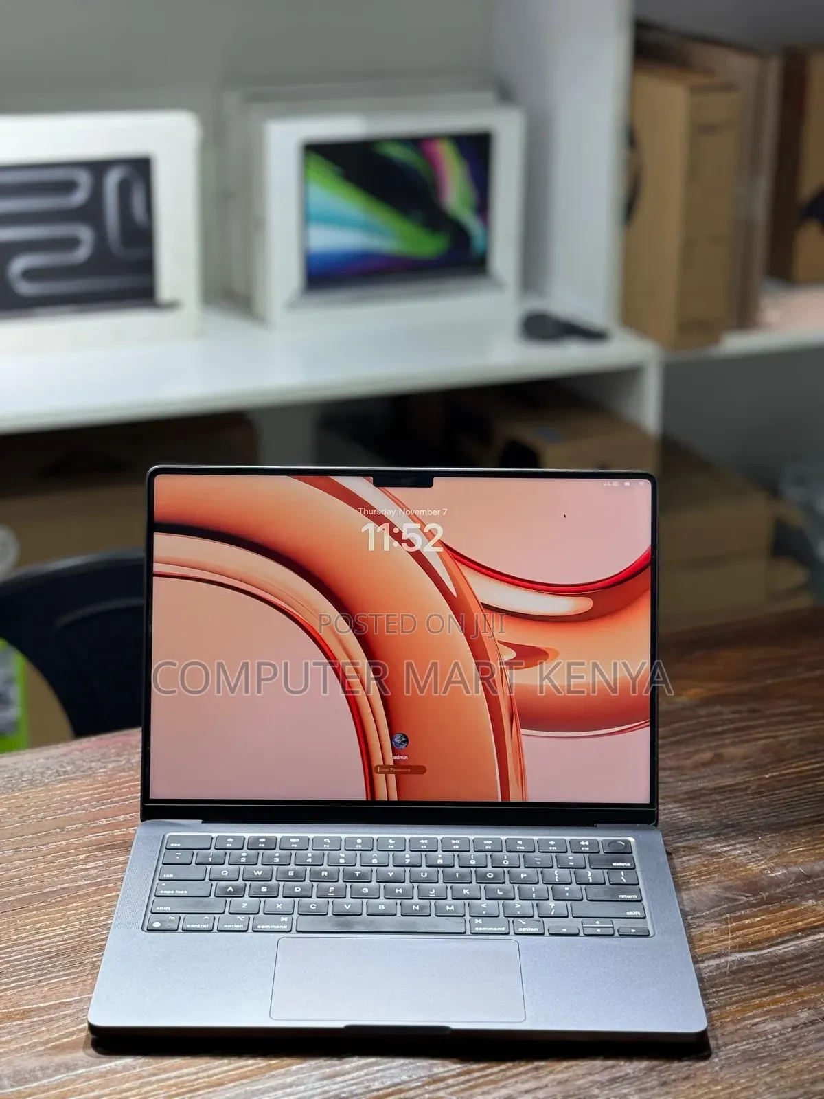 New Laptop Apple MacBook Pro 18GB Apple M3 SSD 512GB