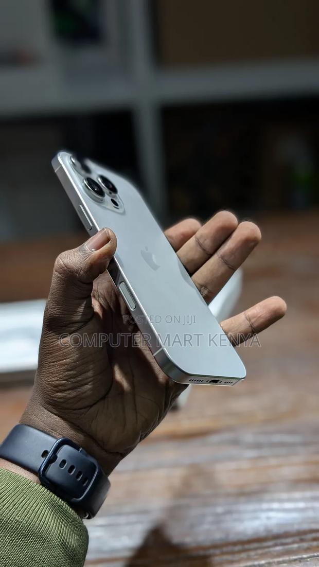 New Apple iPhone 16 Pro Max 256 GB - main view