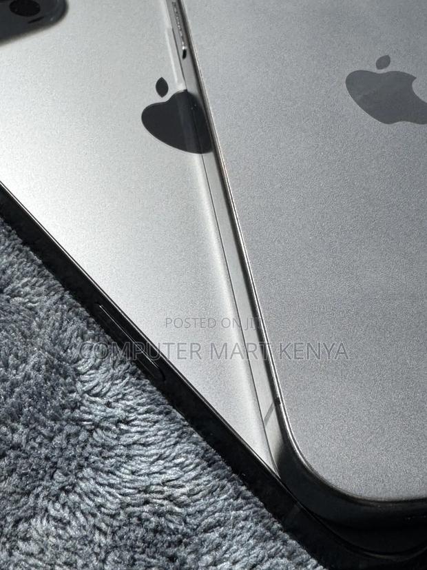 Apple iPhone 16 Pro Max 256 GB Black - thumbnail 4
