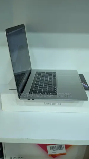 Laptop Apple MacBook Pro 2019 16GB Intel Core I7 SSD 512GB
