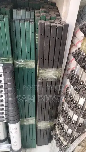 Electric Fence W Post 8 Strands