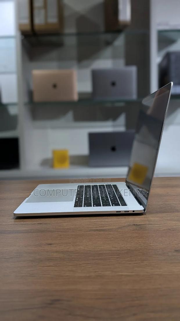 Laptop Apple MacBook Pro 2019 16GB Intel Core I7 SSD 512GB - thumbnail 5