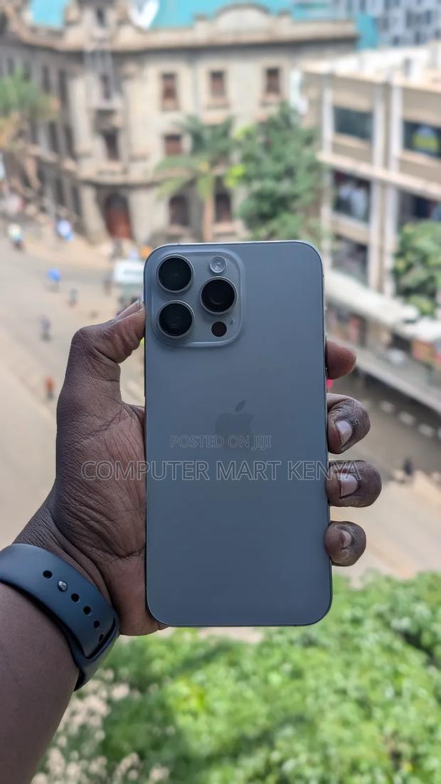 Apple iPhone 15 Pro Max 256 GB - main view