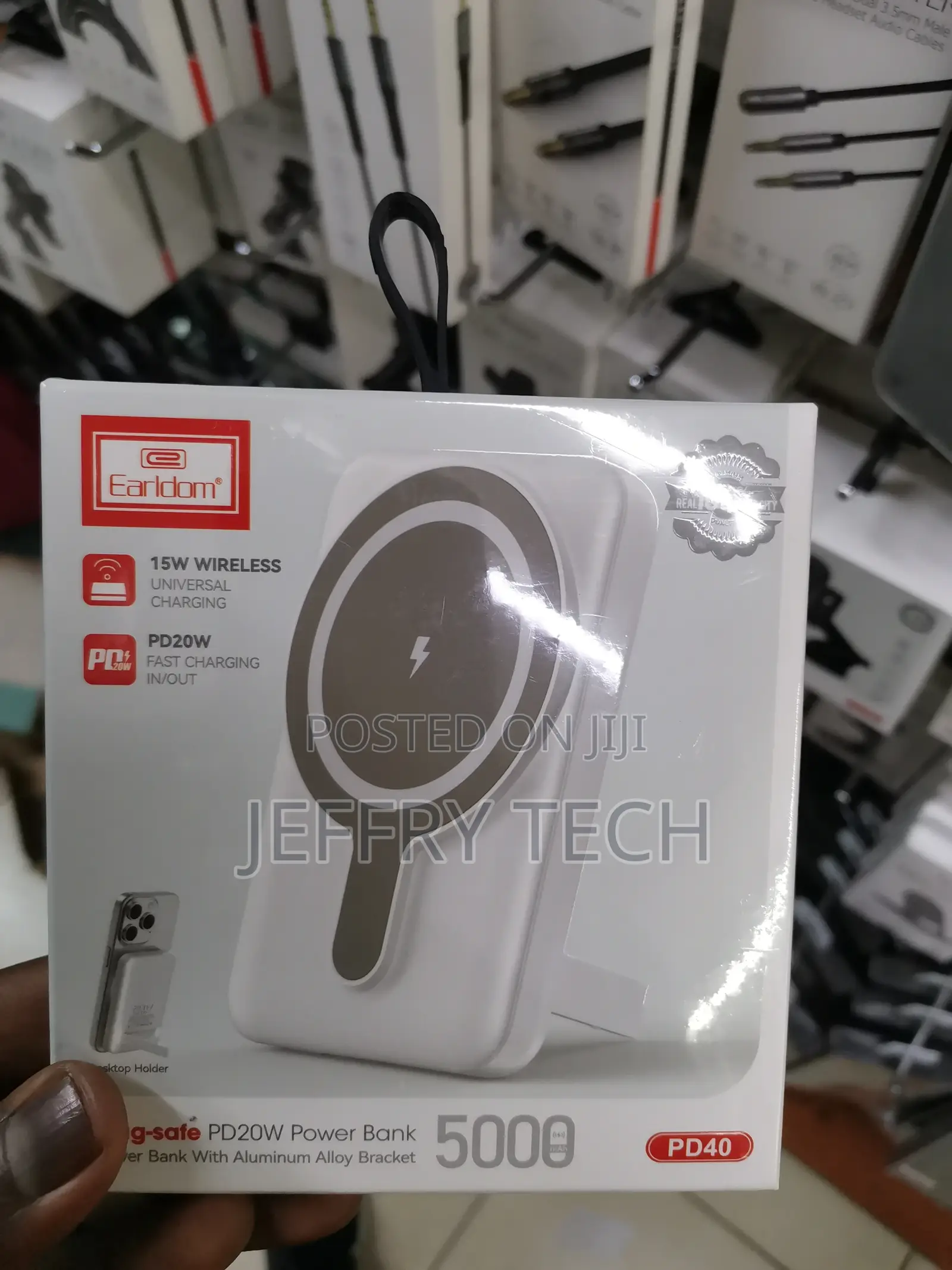 Earldom Mag-Safe PD20W Power Bank With Aluminum Alloy Bracke