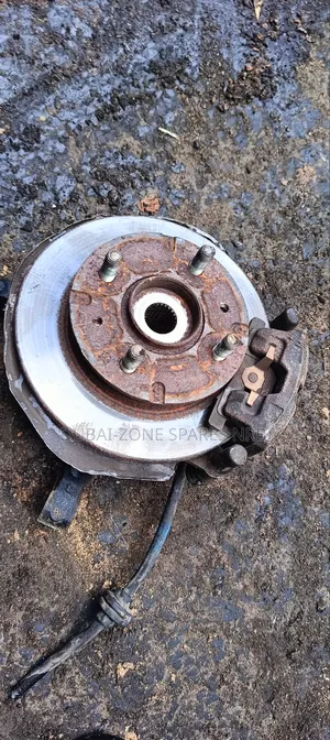 Wheel Hubs Mitsubishi Mirage.