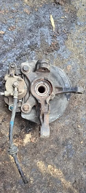 Wheel Hubs Mitsubishi Mirage.