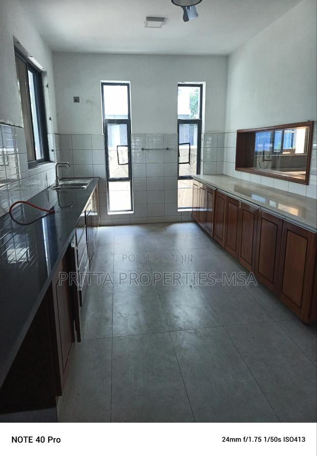4bdrm Villa in Affluent Nyali for rent - thumbnail 4