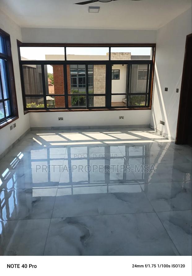 4bdrm Villa in Affluent Nyali for rent - thumbnail 11