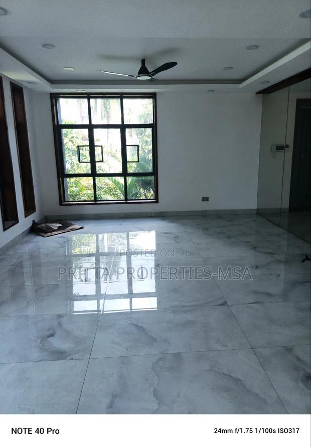 4bdrm Villa in Affluent Nyali for rent - thumbnail 14