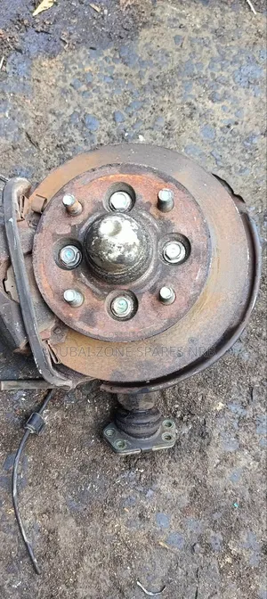 Complete Wheel Hubs Townace 3C And Available.