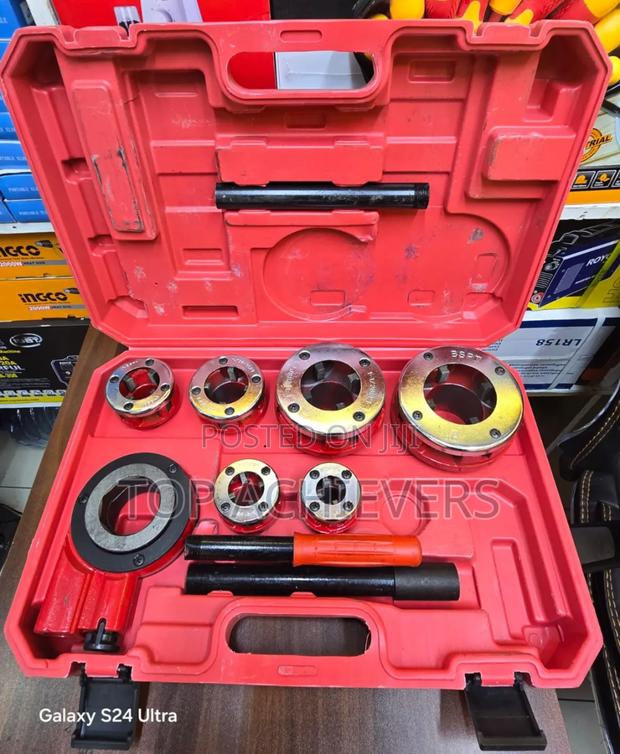 Quality Ratchet Die Stock 1⁄2-"2 - main view