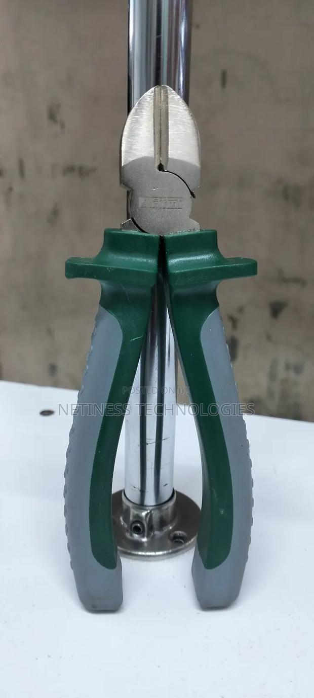 Cutters Cutter - main view