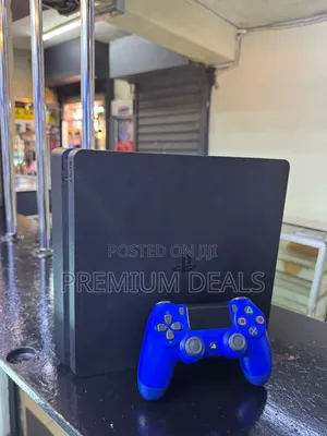 Clean Ps4 Slim With 10games on Board.
