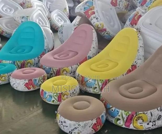 Inflatable Seat With Foot Rest Free Pump - main view