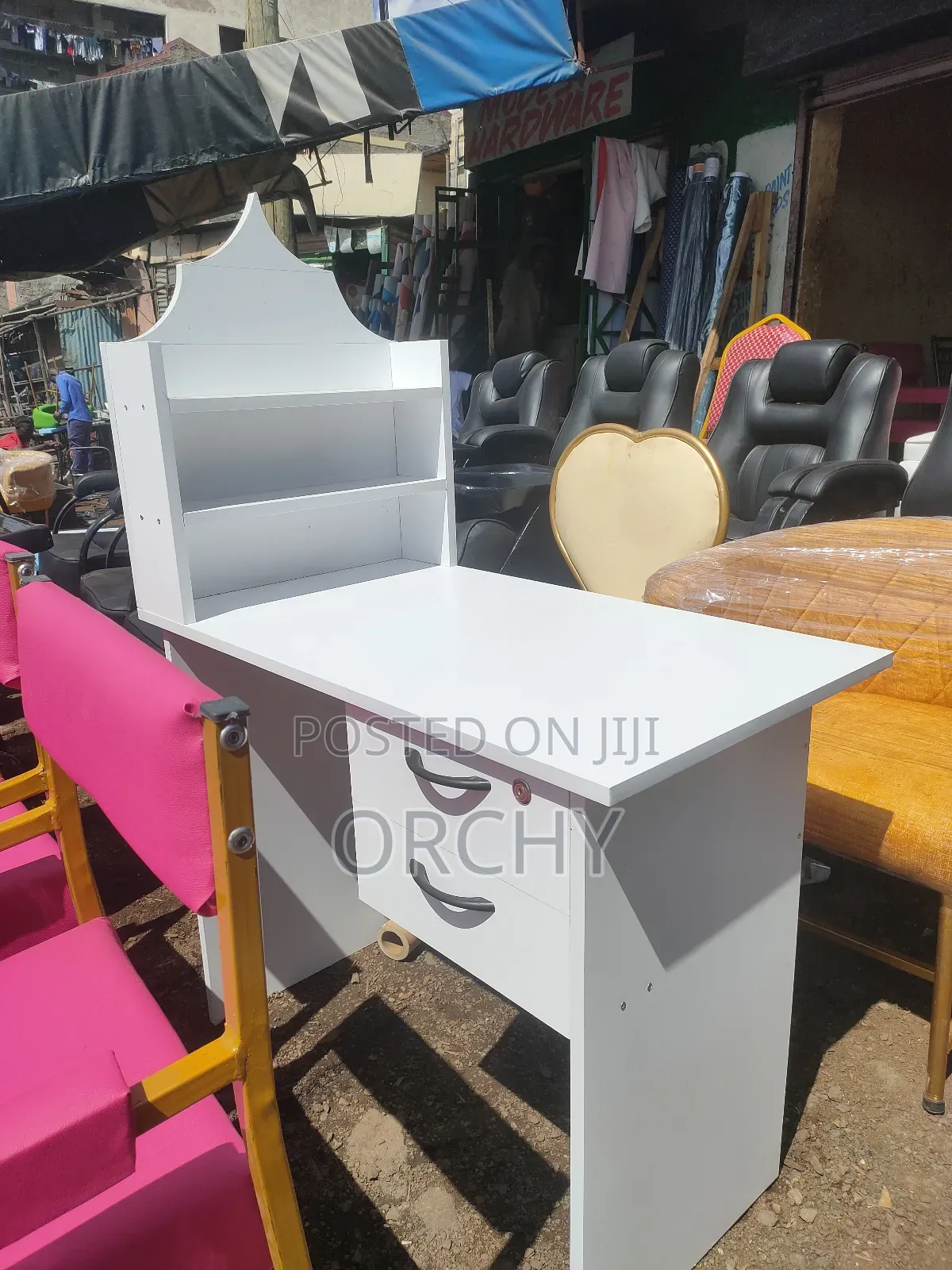 Manicure Table / Nails Table