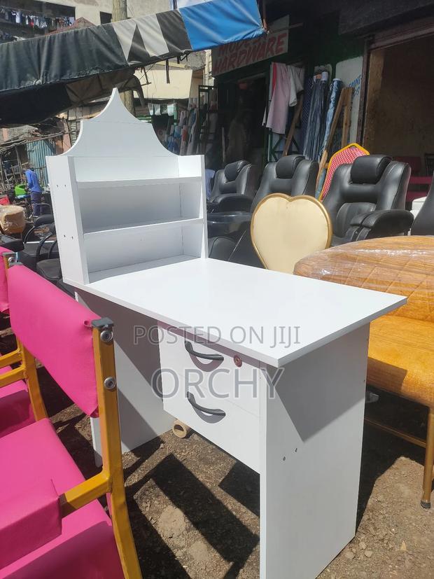 Manicure Table / Nails Table