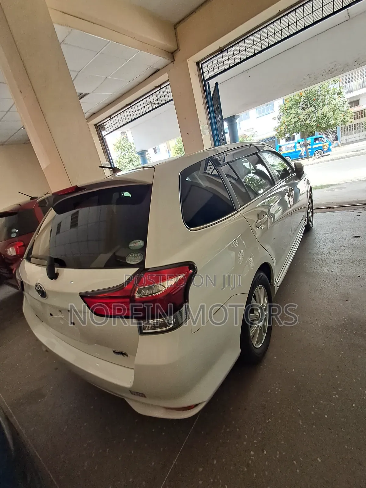 Toyota Corolla Fielder 2017 White