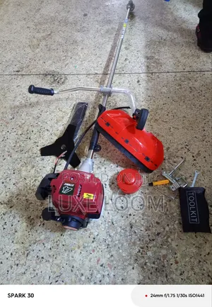 Grass Cutter 4 Stroke