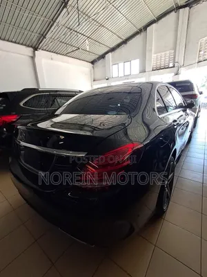Mercedes-Benz C200 2016 Matt Black