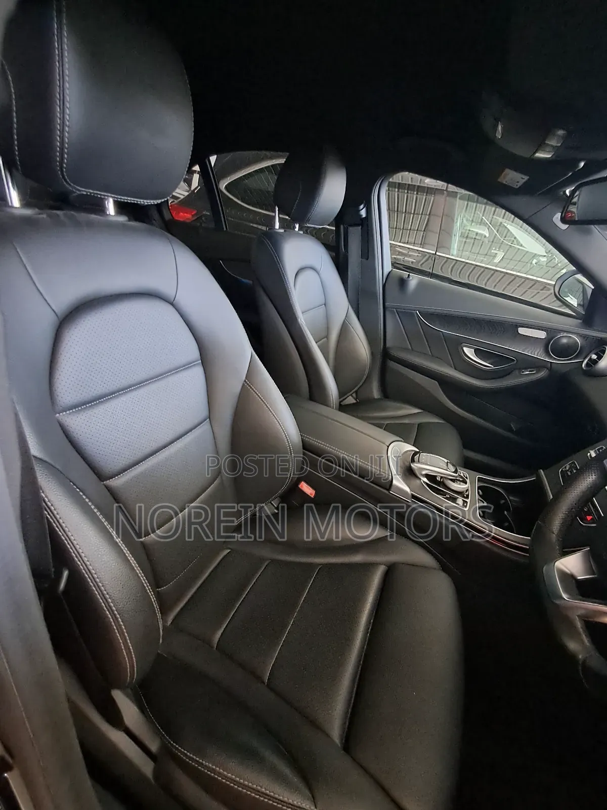 Mercedes-Benz C200 2016 Matt Black