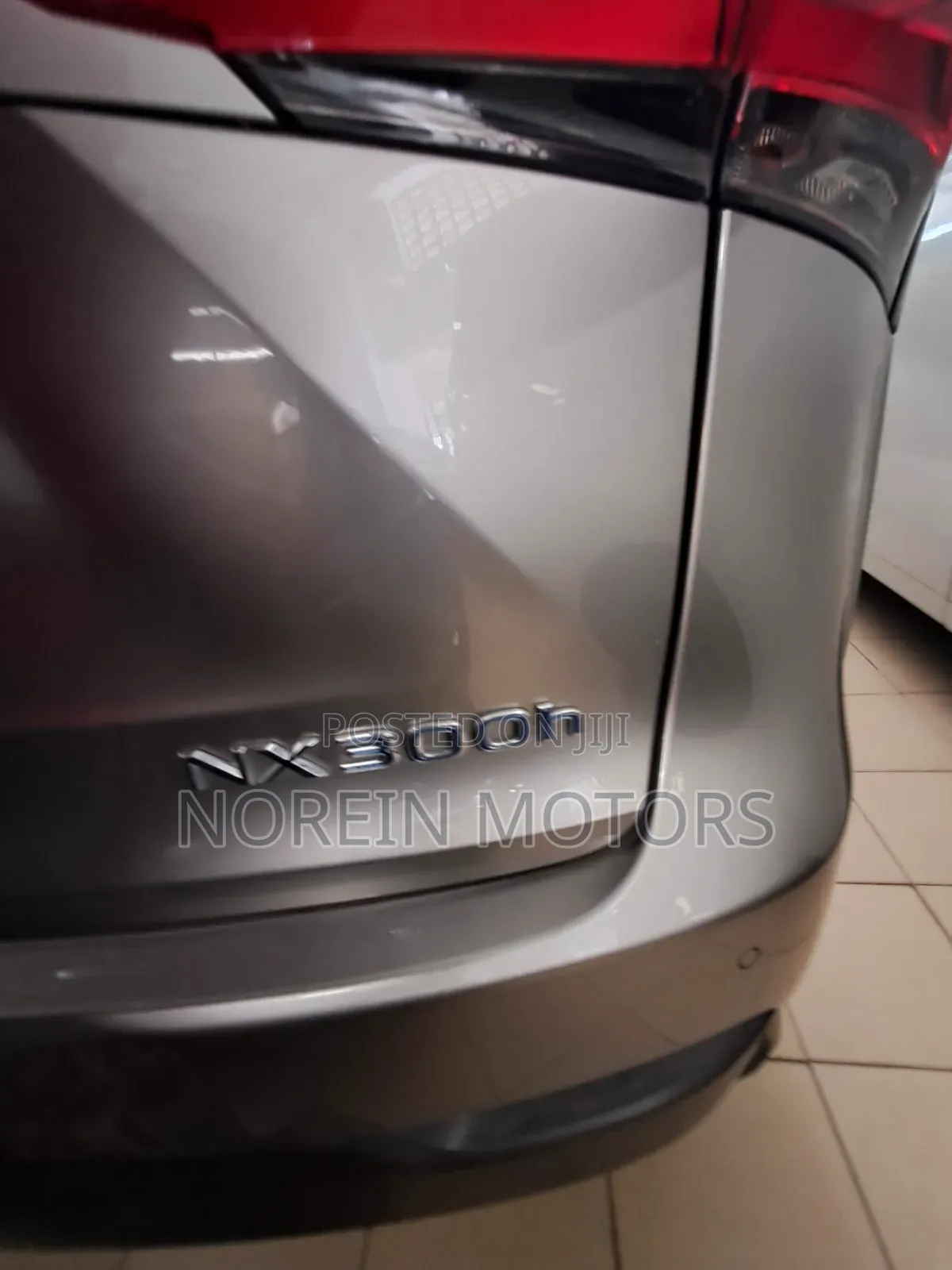 Lexus NX 300h Base 4x4 (2.5L 4cyl 2A) 2018 Gray