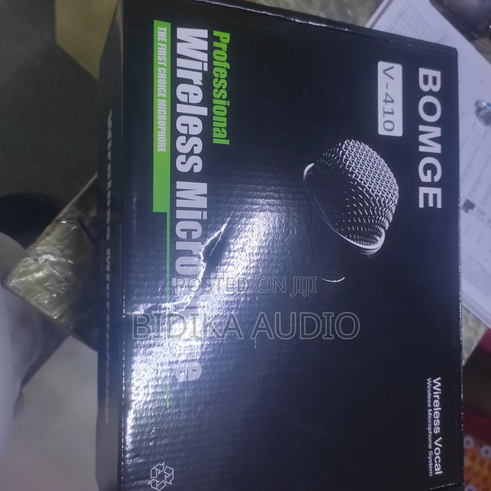 Bomge V410 Wireless Microphone