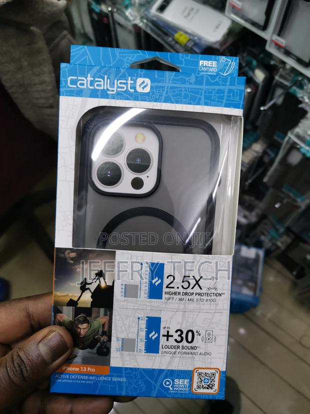 Catalyst Protection Case for iPhone 13 Pro With Magsafe - main view