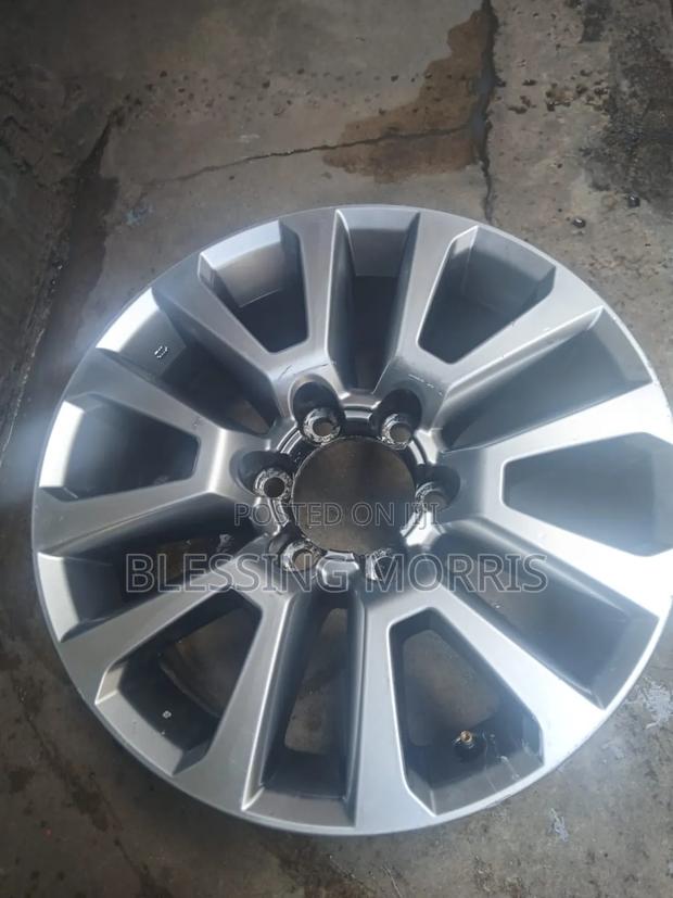 Rim Size 18 for Toyota Prado - main view