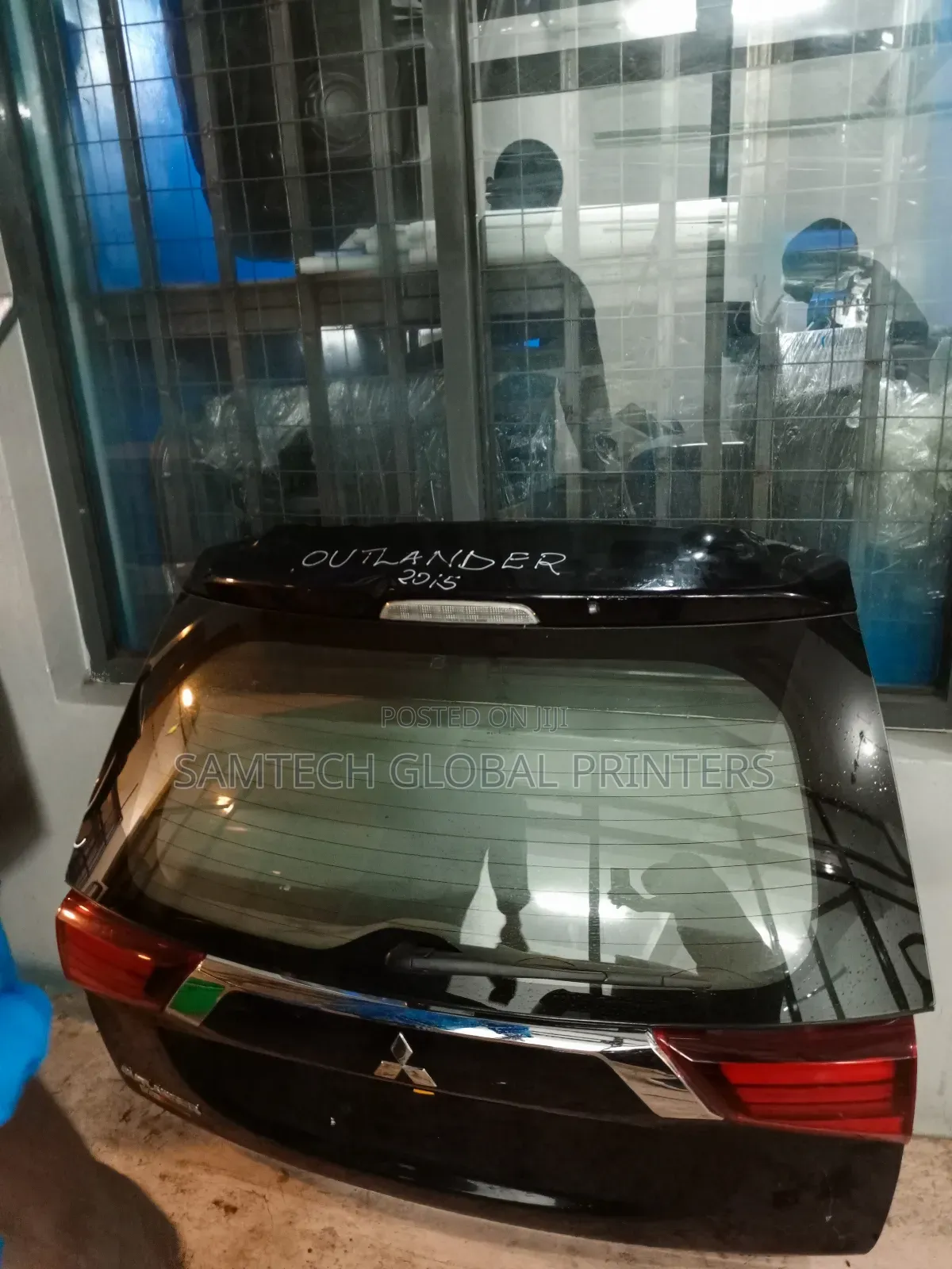 Mitsubishi Outlander Boot Readily Available.