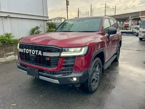 Toyota Land Cruiser 2023 Red