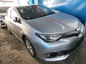Toyota Auris 2017 Silver