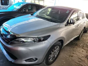 Toyota Harrier 2017 Silver
