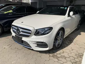 Mercedes-Benz E200 2017 Pearl