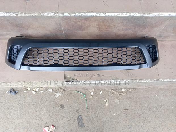 Front Grill Toyota Hilux Rocco 2018