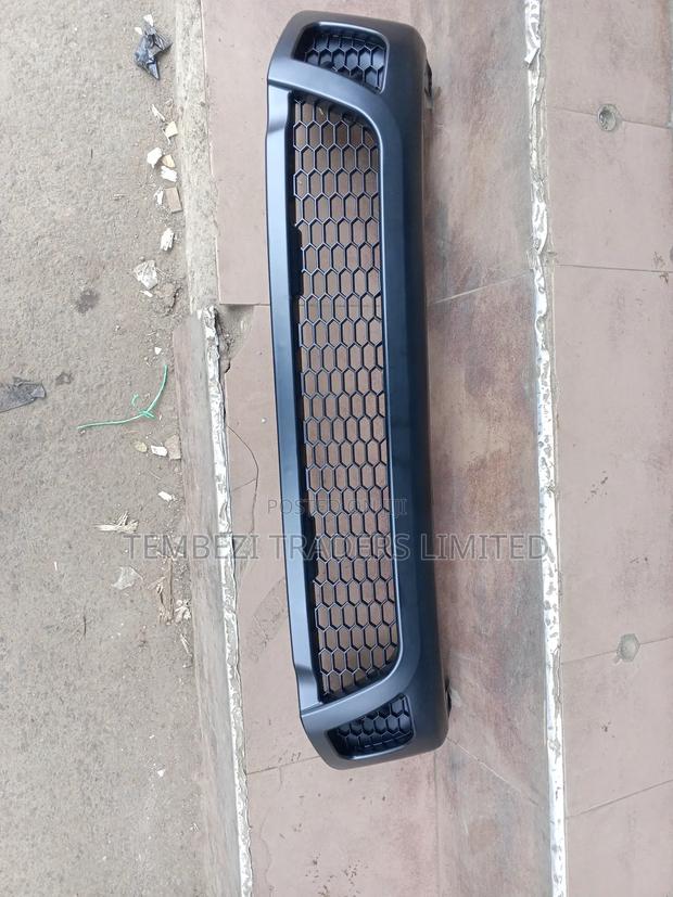 Front Grill Toyota Hilux Rocco 2018 - thumbnail 2