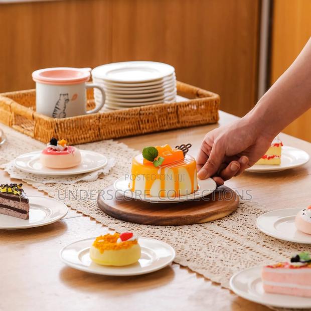 Porcelain Dinner Shallow Plates.