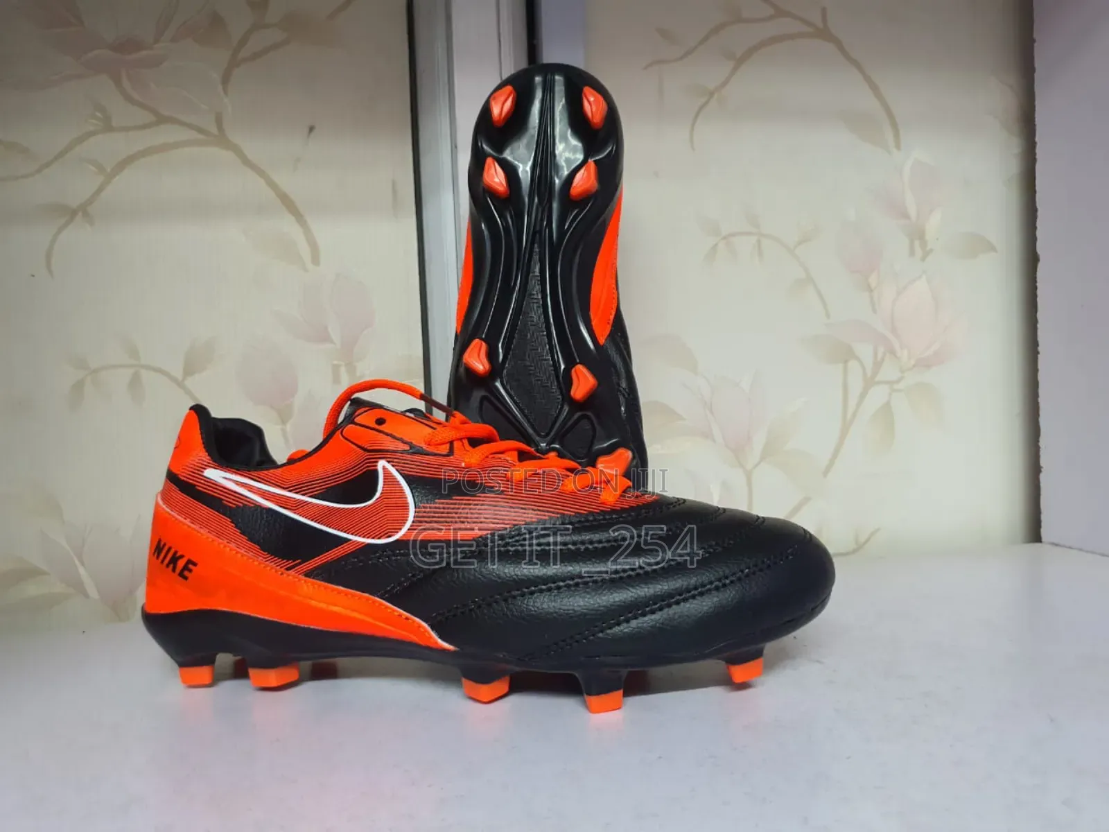 Nike Football Boots 
Sizes 37-40