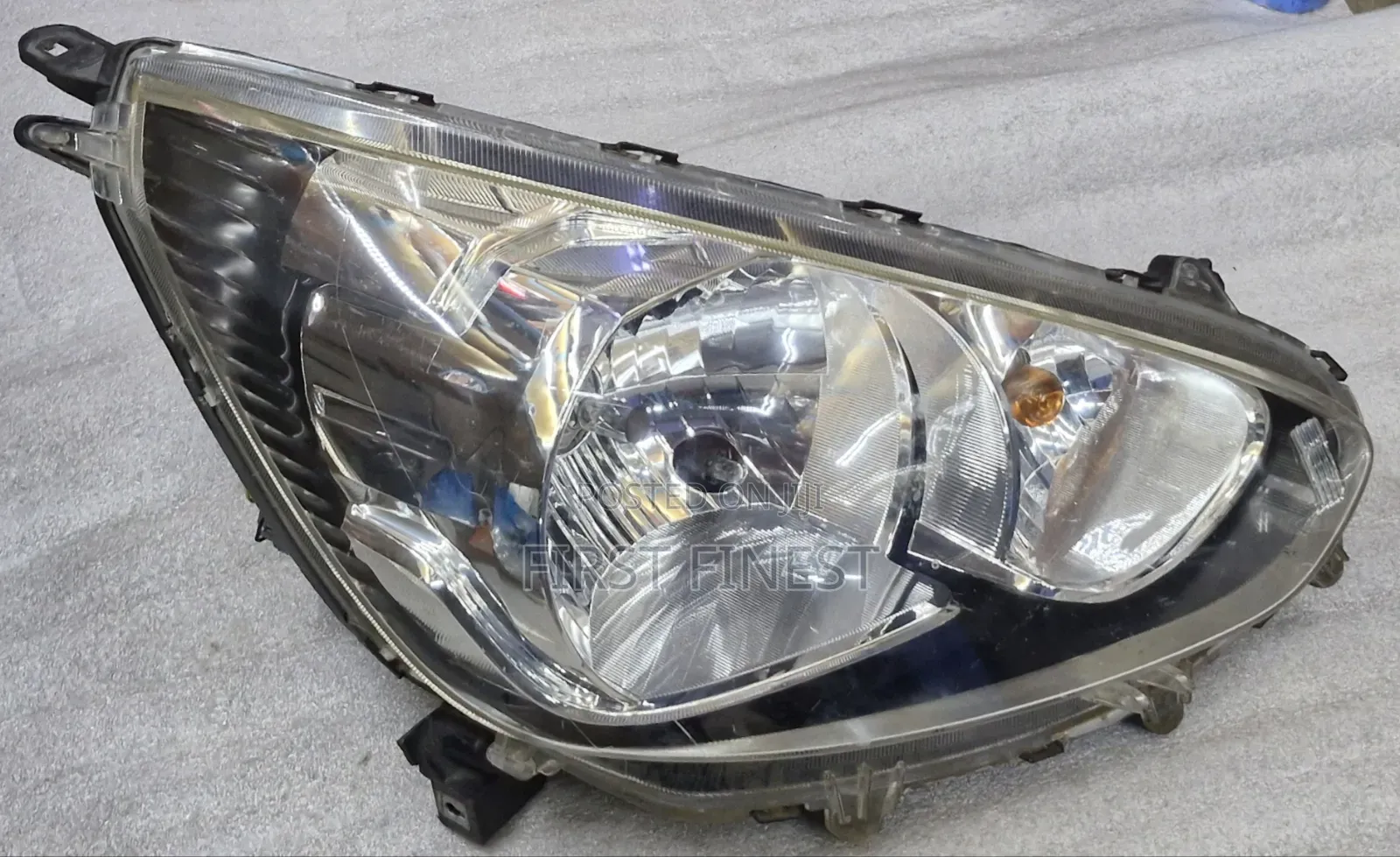 Mitsubishi Mirage 2012 Complete With Bulbs
