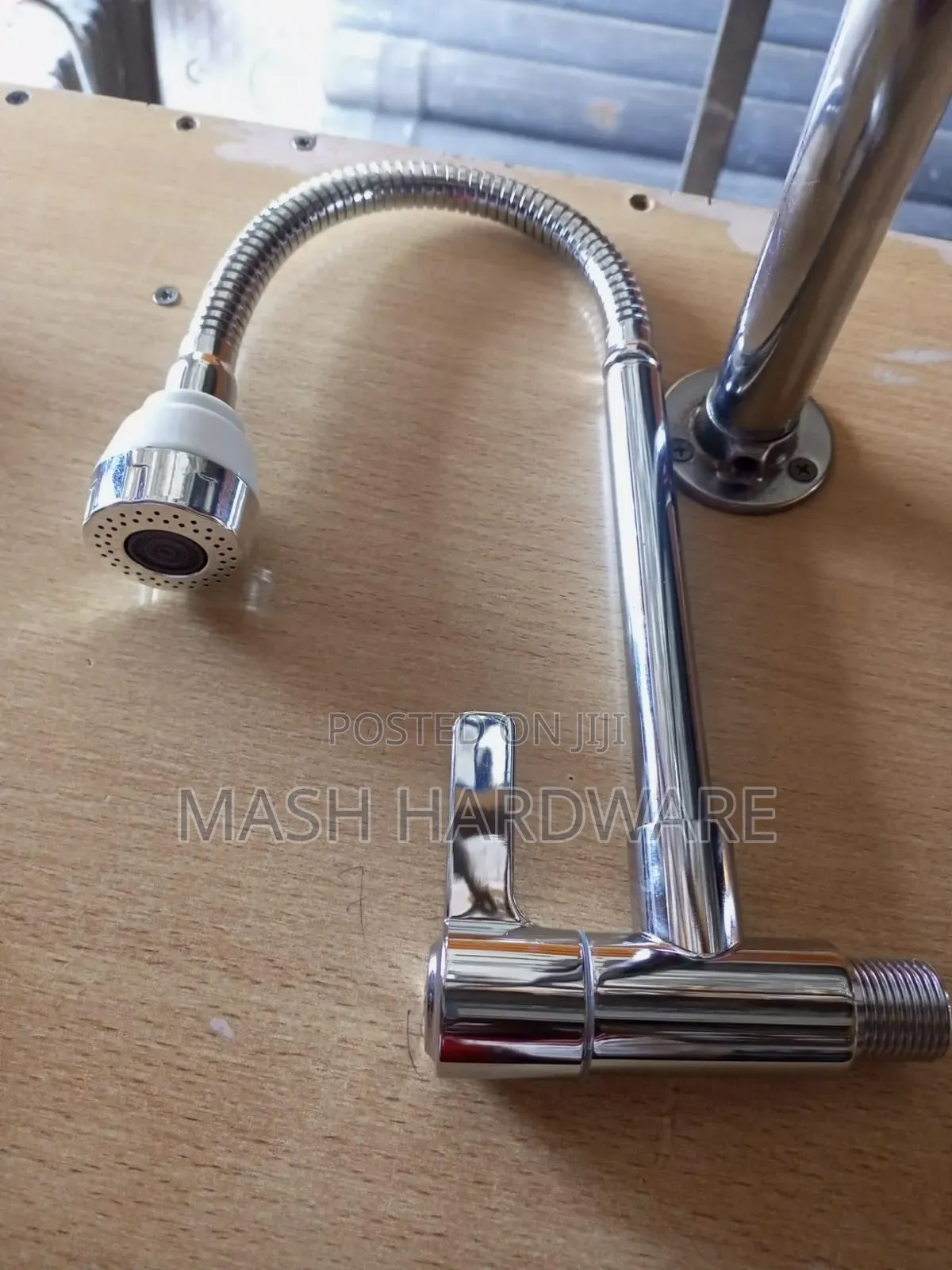 Lirlee Wall Flex Spout