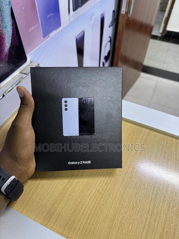 New Samsung Galaxy Z Fold 5 256 GB Black - thumbnail 3